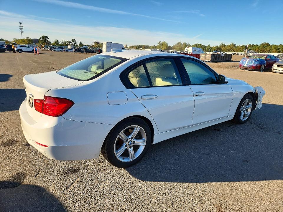 Photo 3 from auction – 2013 BMW 328 with VIN WBA3B5G50DNS01280