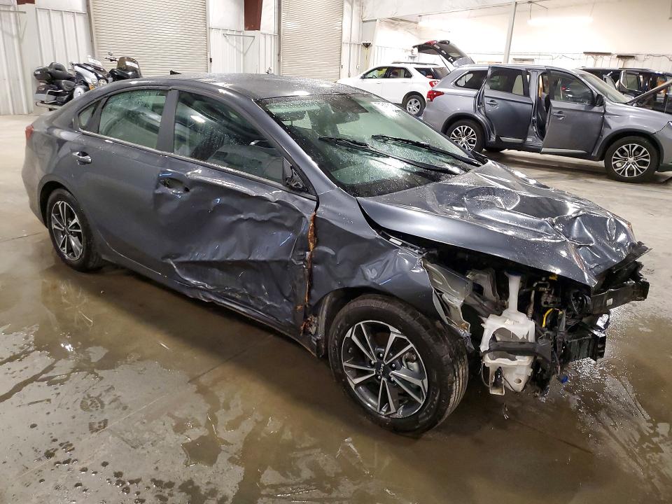 Фото 4 с аукциона – 2024 KIA FORTE с VIN 3KPF24AD0RE738754