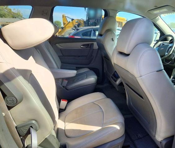 Снимка 11 от търг – 2015 CHEVROLET TRAVERSE с VIN 1GNKRHKD3FJ170070