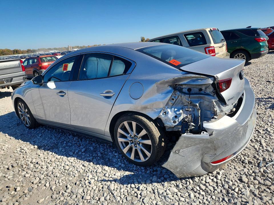 Снимка 2 от търг – 2019 MAZDA 3 с VIN JM1BPACL5K1110653