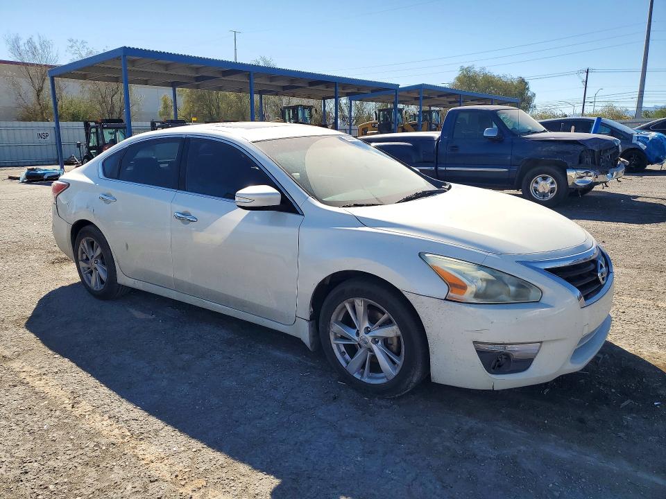 Photo 4 from auction – 2015 NISSAN ALTIMA with VIN 1N4AL3AP4FC422472
