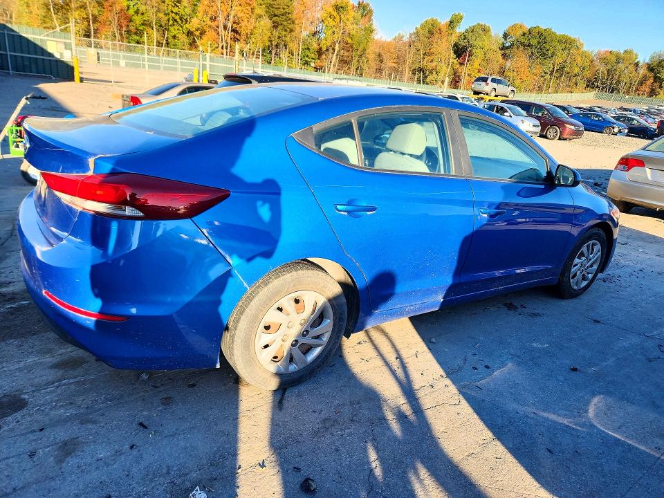 Снимка 3 от търг – 2018 HYUNDAI ELANTRA с VIN KMHD74LF1JU582300