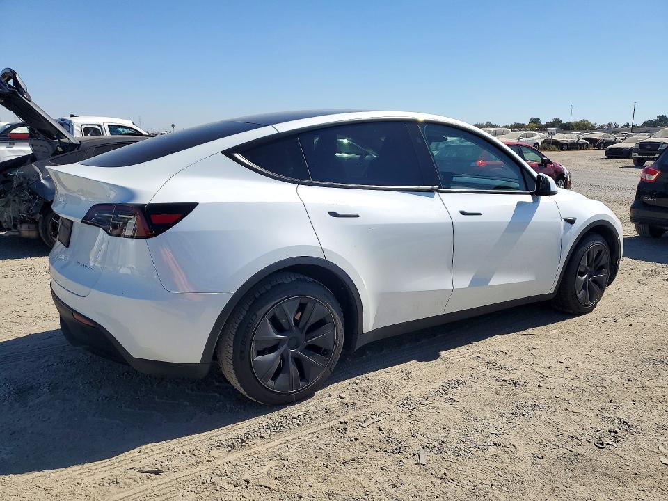 Photo 3 from auction – 2025 TESLA MODEL Y with VIN 7SAYGDEE6SF276376