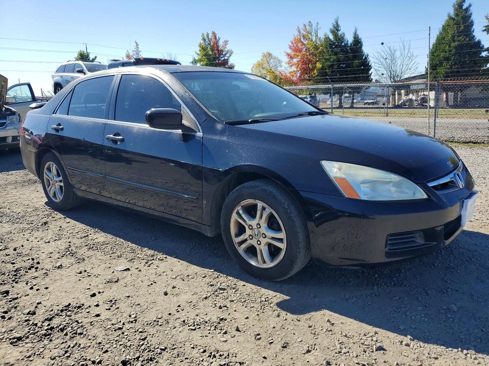 Photo 4 from auction – 2007 HONDA ACCORD with VIN JHMCM56377C024075
