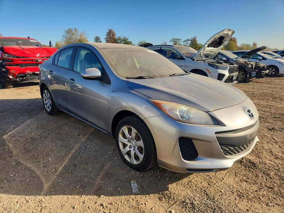 Снимка 4 от търг – 2013 MAZDA 3 с VIN JM1BL1U7XD1761065