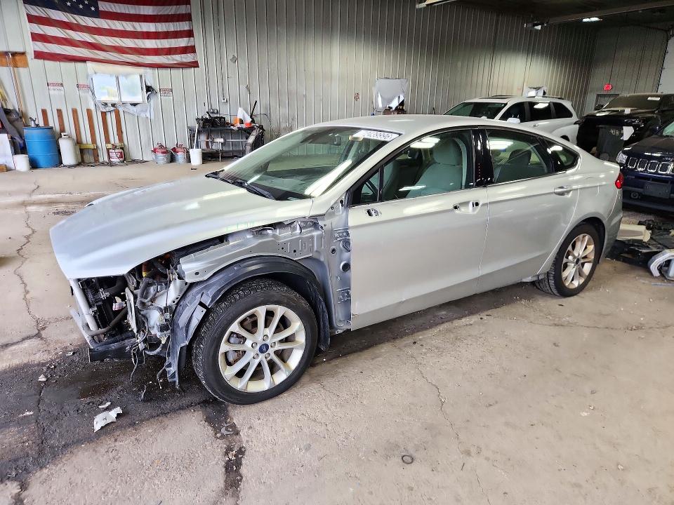 FORD FUSION 2019 with VIN 3FA6P0LU3KR206779 - Photo from auction