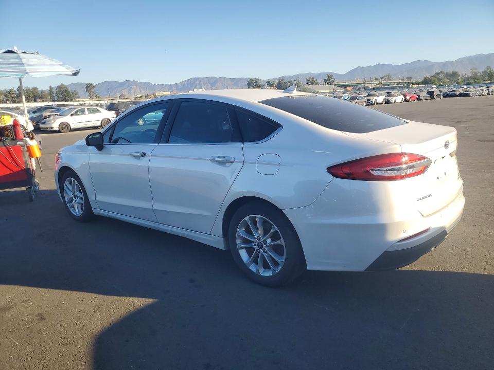 Zdjęcie 2 z aukcji – 2019 FORD FUSION z VIN 3FA6P0HDXKR173756