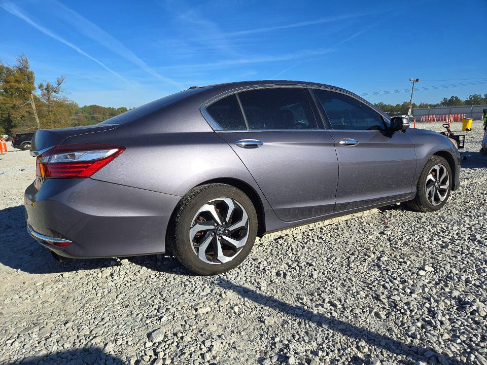 Photo 3 from auction – 2016 HONDA ACCORD with VIN 1HGCR3F84GA002275