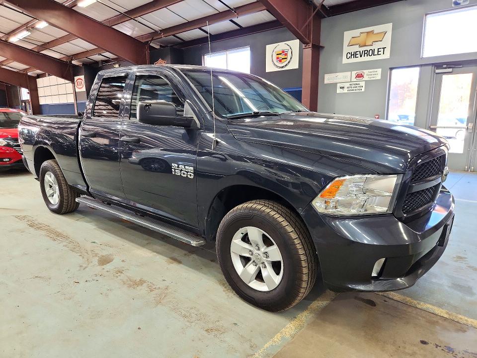 Снимка 4 от търг – 2017 RAM 1500 с VIN 1C6RR7FG0HS788411