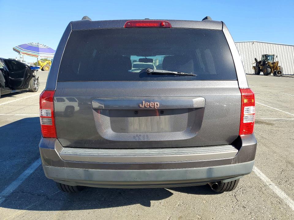 Zdjęcie 6 z aukcji – 2016 JEEP PATRIOT z VIN 1C4NJPBB9GD789097