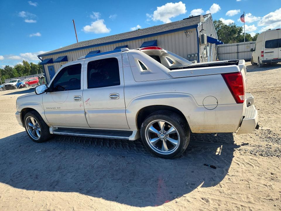 Photo 2 from auction – 2005 CADILLAC ESCALADE with VIN 3GYEK62N75G193384