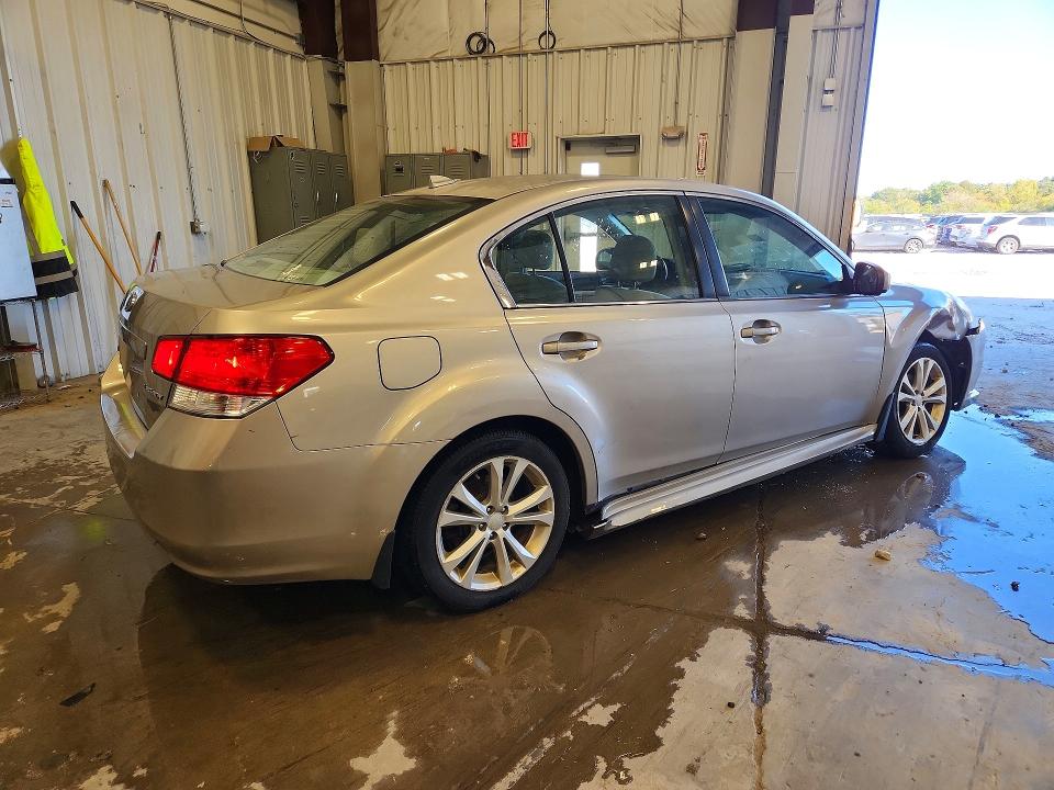 Снимка 3 от търг – 2014 SUBARU LEGACY с VIN 4S3BMCC63E3013572