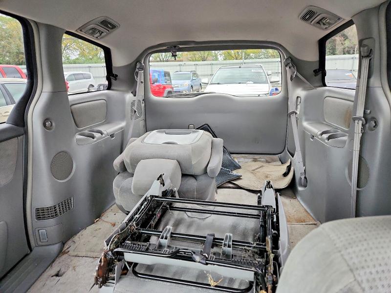 Снимка 10 от търг – 2005 TOYOTA SIENNA с VIN 5TDZA23C45S241294