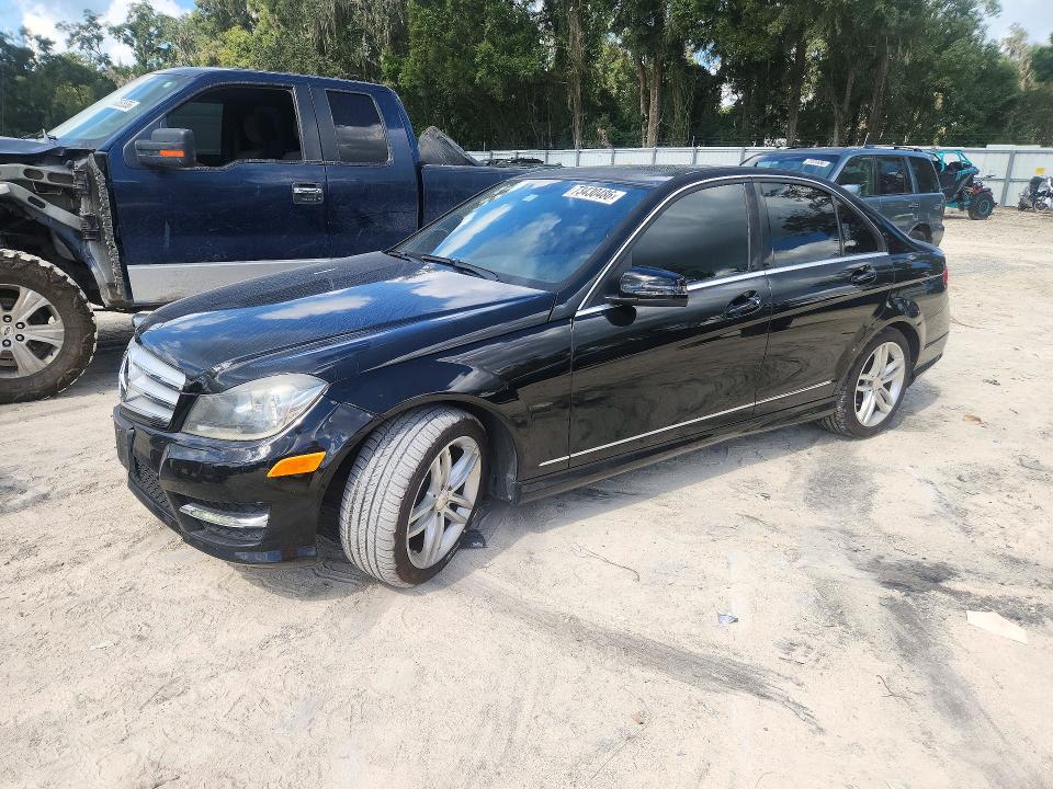MERCEDES-BENZ C 2013 с VIN WDDGF4HB6DA850344 - Снимка от търг