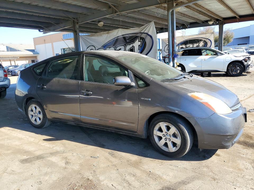 Снимка 4 от търг – 2007 TOYOTA PRIUS с VIN JTDKB20U773264388