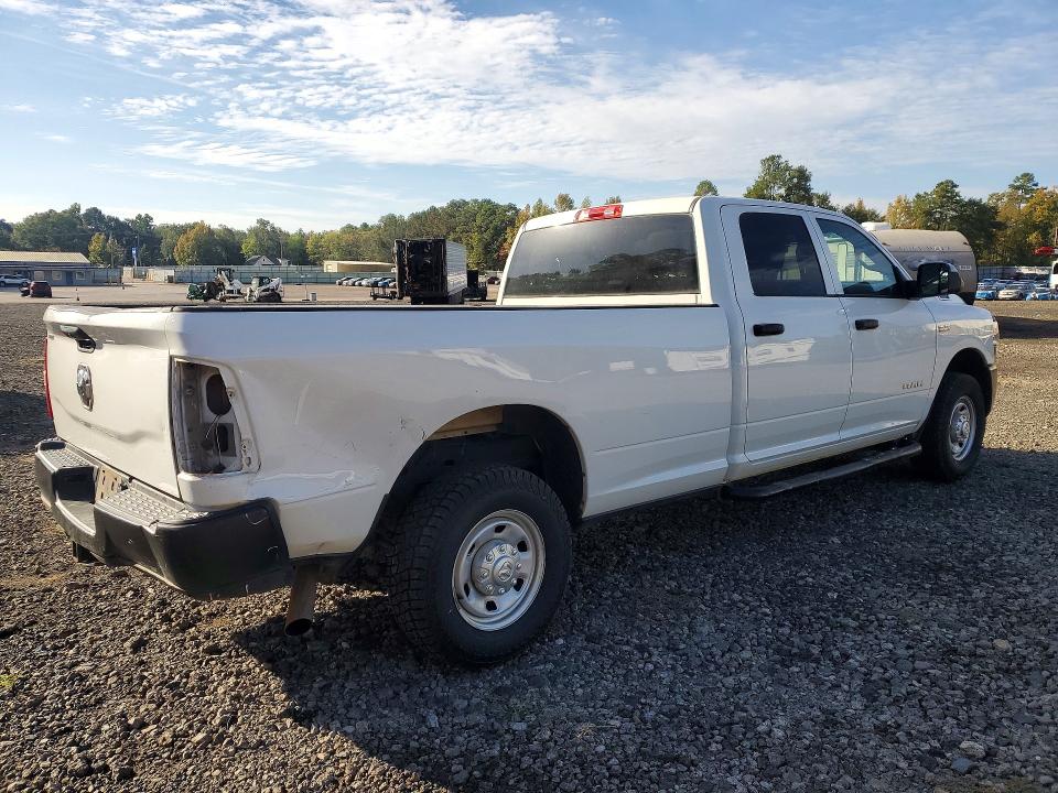 Снимка 3 от търг – 2022 RAM 2500 с VIN 3C6UR4HJ0NG426714