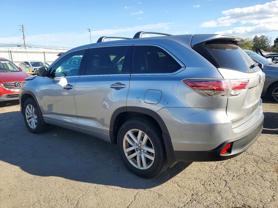 Снимка 2 от търг – 2016 TOYOTA HIGHLANDER с VIN 5TDBKRFH1GS314526