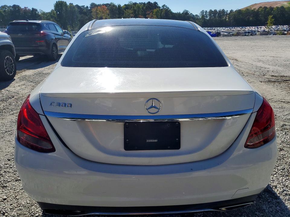 Снимка 6 от търг – 2016 MERCEDES-BENZ C с VIN 55SWF4JB7GU152481