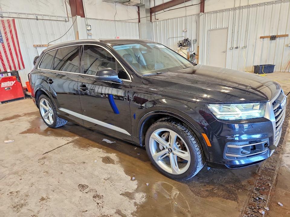 Photo 4 from auction – 2019 AUDI Q7 with VIN WA1VAAF70KD019909