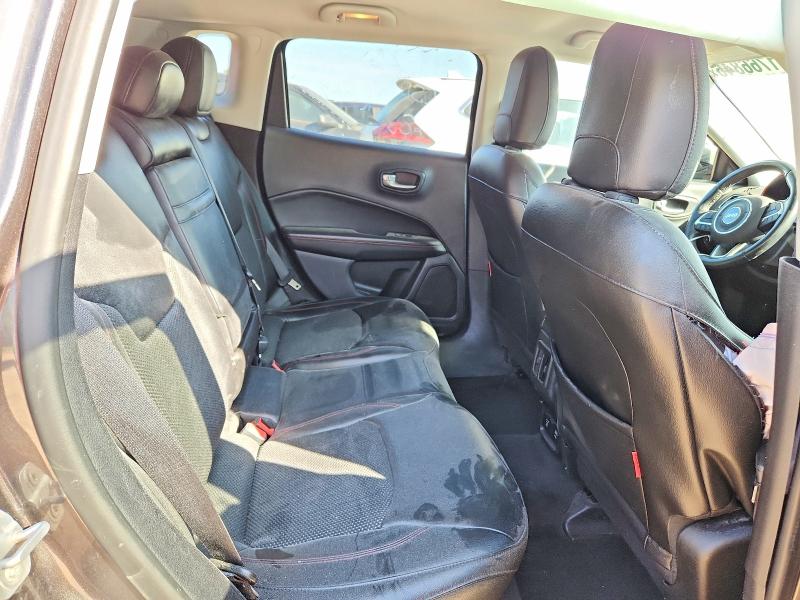 Photo 11 from auction – 2018 JEEP COMPASS with VIN 3C4NJDDB6JT198688