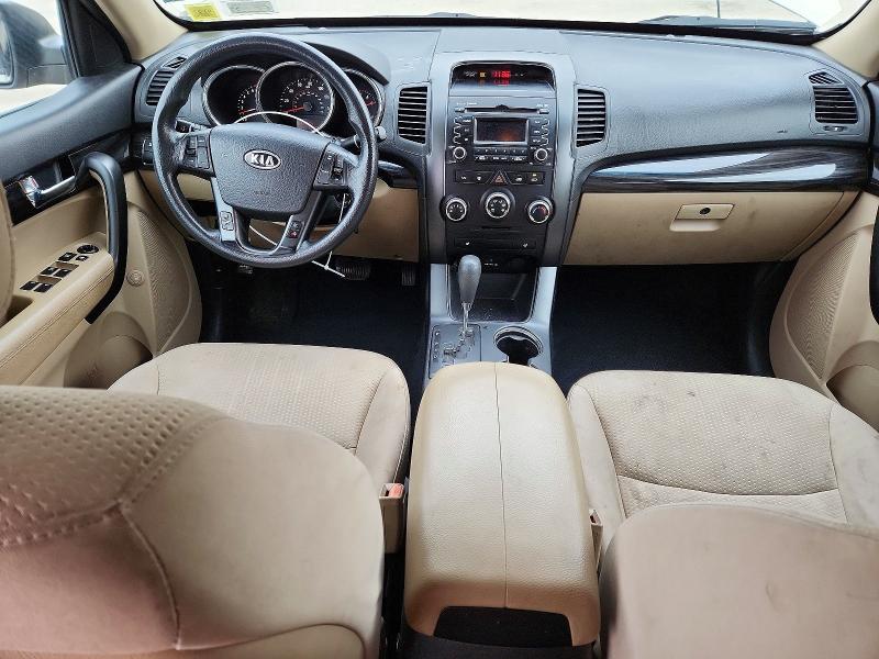 Photo 8 from auction – 2011 KIA SORENTO with VIN 5XYKT3A18BG032443