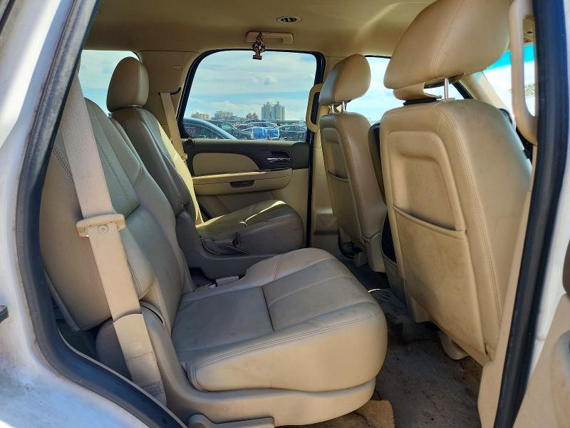 Photo 11 from auction – 2014 CHEVROLET TAHOE with VIN 1GNSCBE09ER154589
