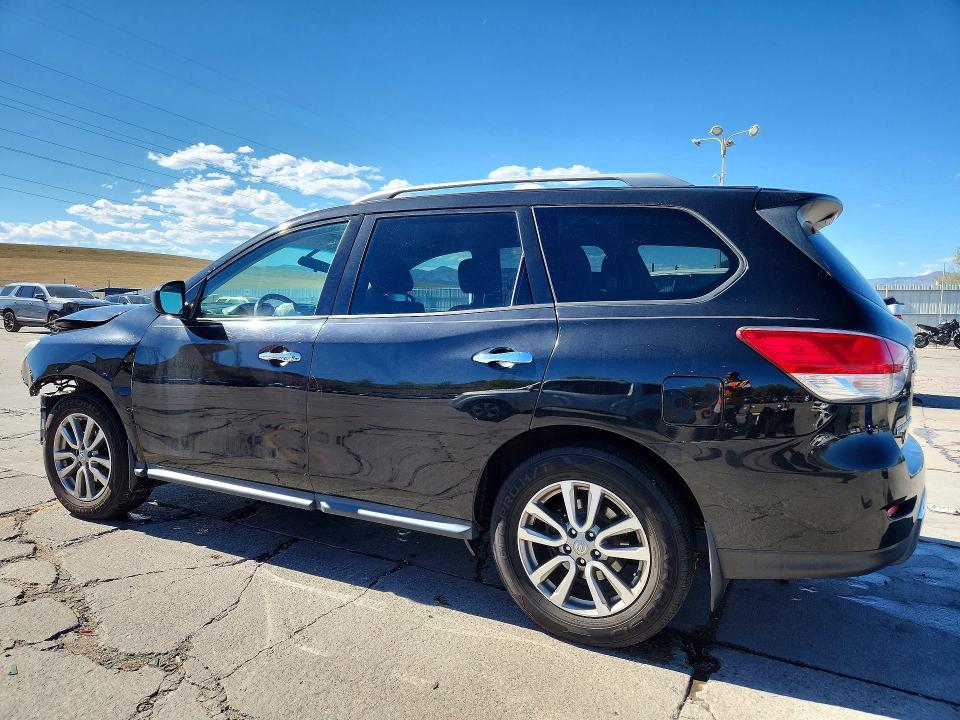 Снимка 2 от търг – 2015 NISSAN PATHFINDER с VIN 5N1AR2MM7FC694949