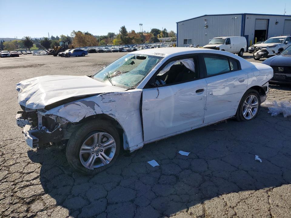 DODGE CHARGER 2022 with VIN 2C3CDXBG3NH227470 - Photo from auction