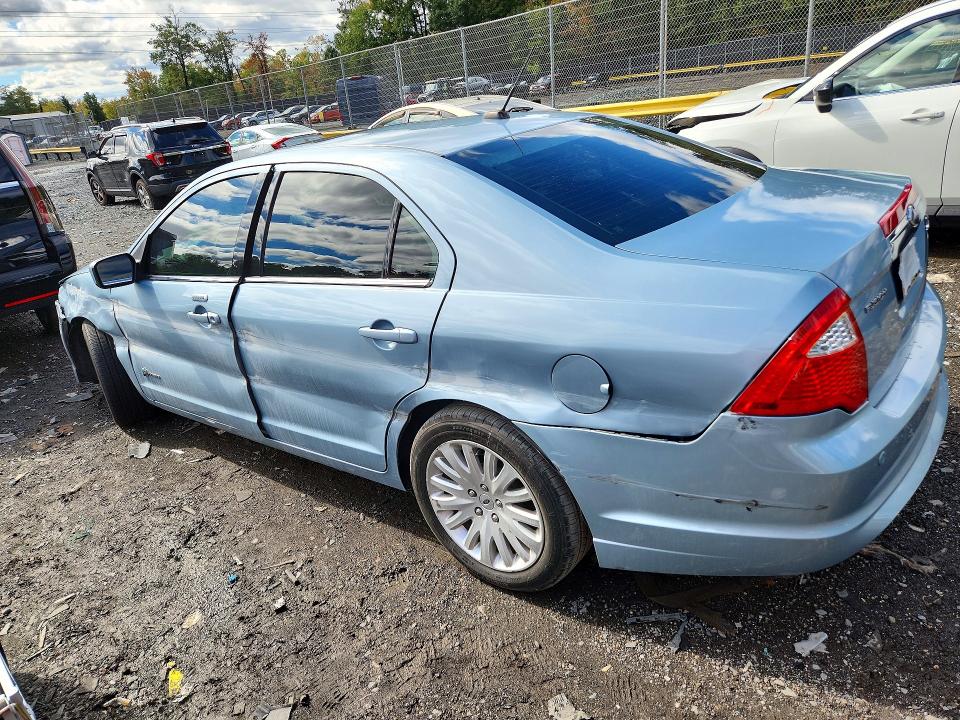 Фото 2 с аукциона – 2010 FORD FUSION с VIN 3FADP0L39AR263288