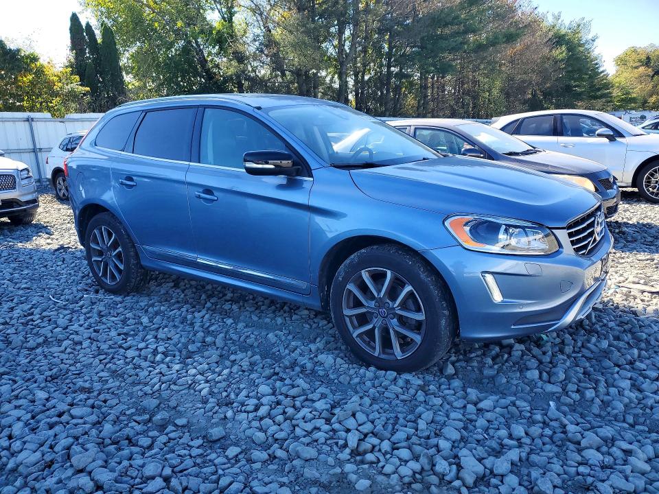 Фото 4 с аукциона – 2017 VOLVO XC60 с VIN YV449MRRXH2225779