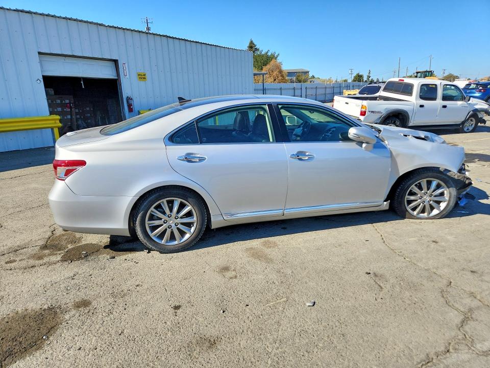 Photo 3 from auction – 2011 LEXUS ES with VIN JTHBK1EG6B2432838