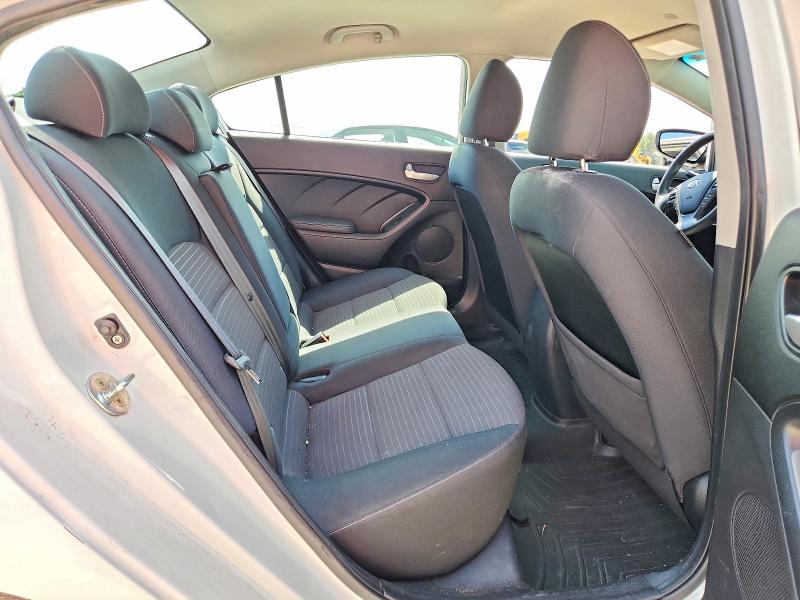 Photo 10 from auction – 2017 KIA FORTE with VIN 3KPFL4A7XHE116457