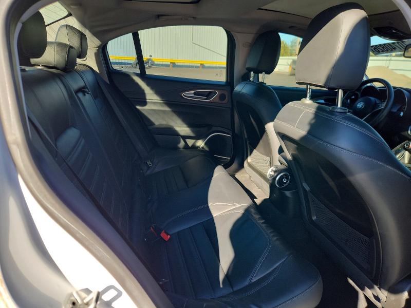 Photo 10 from auction – 2017 ALFA ROMEO GIULIA with VIN ZARFAECN9H7536501