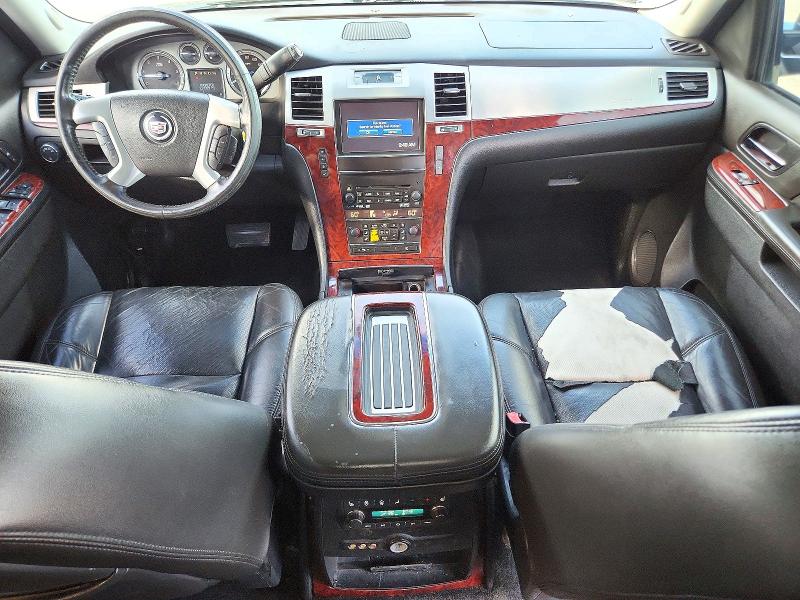 Снимка 8 от търг – 2014 CADILLAC ESCALADE с VIN 1GYS4CEF7ER132830