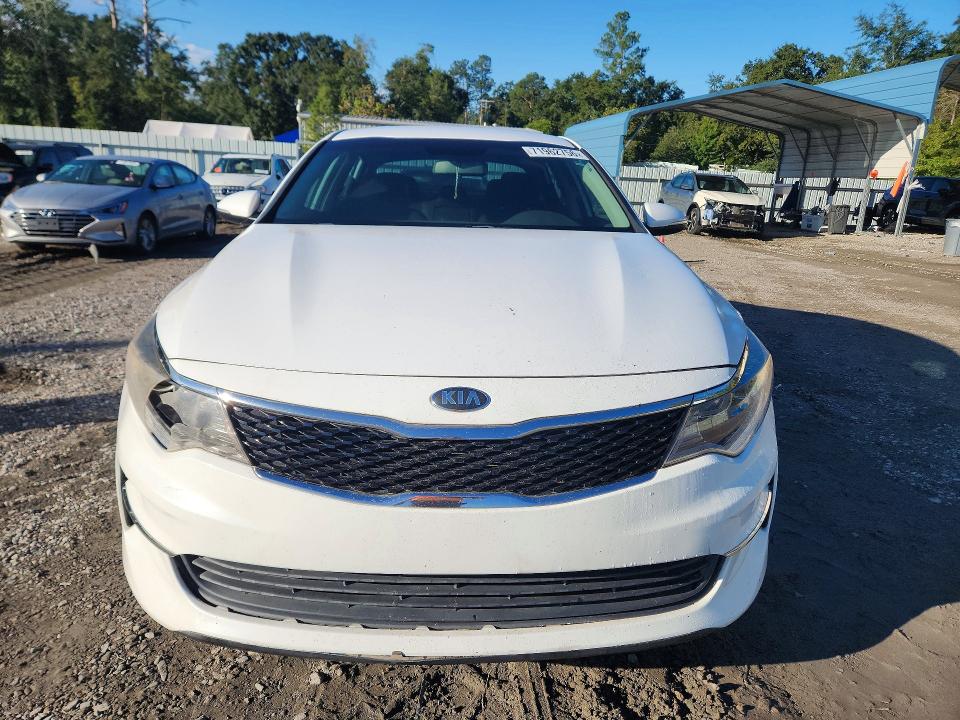 Photo 5 from auction – 2017 KIA OPTIMA with VIN 5XXGT4L33HG157180