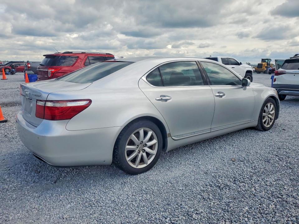 Zdjęcie 3 z aukcji – 2007 LEXUS LS z VIN JTHGL46F775002140