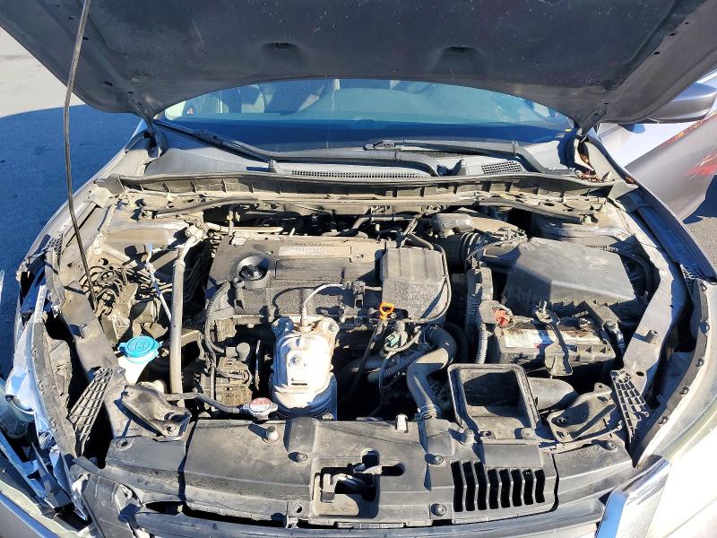 Photo 11 from auction – 2015 HONDA ACCORD with VIN 1HGCR2F56FA039181
