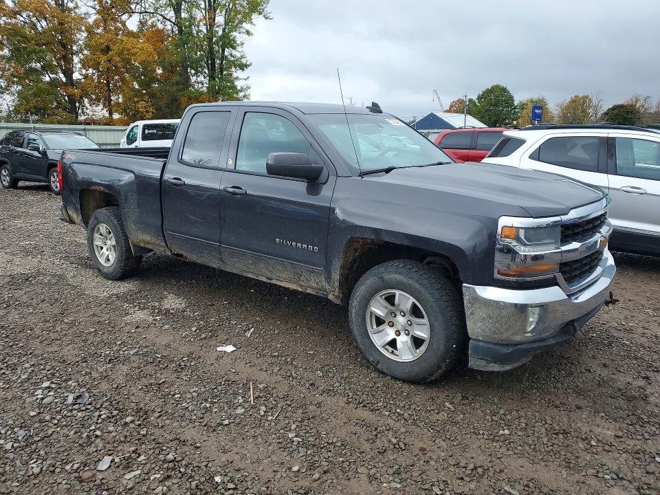 Снимка 4 от търг – 2016 CHEVROLET SILVERADO с VIN 1GCVKREH8GZ131573