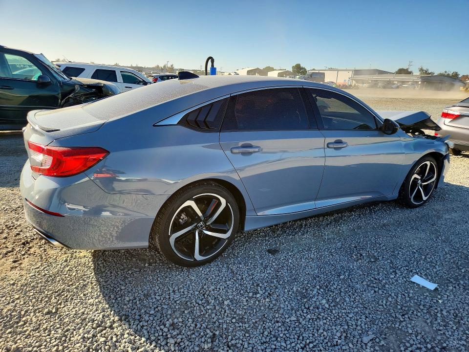 Снимка 3 от търг – 2022 HONDA ACCORD с VIN 1HGCV1F46NA108785