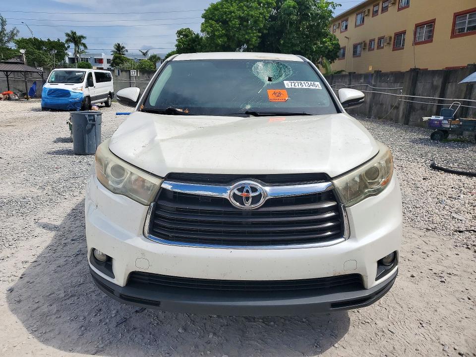 Photo 5 from auction – 2015 TOYOTA HIGHLANDER with VIN 5TDZKRFHXFS102303