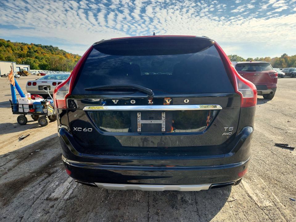 صورة رقم 6 من المزاد - 2016 VOLVO XC60 مع VIN YV4612RM2G2791393