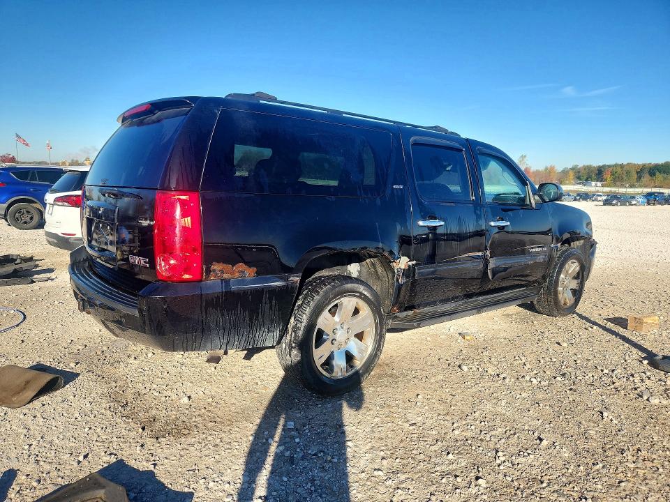 Снимка 3 от търг – 2011 GMC YUKON XL с VIN 1GKS2KE32BR195281