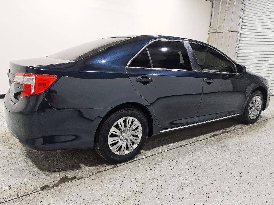 Снимка 3 от търг – 2012 TOYOTA CAMRY с VIN 4T1BF1FK7CU103818