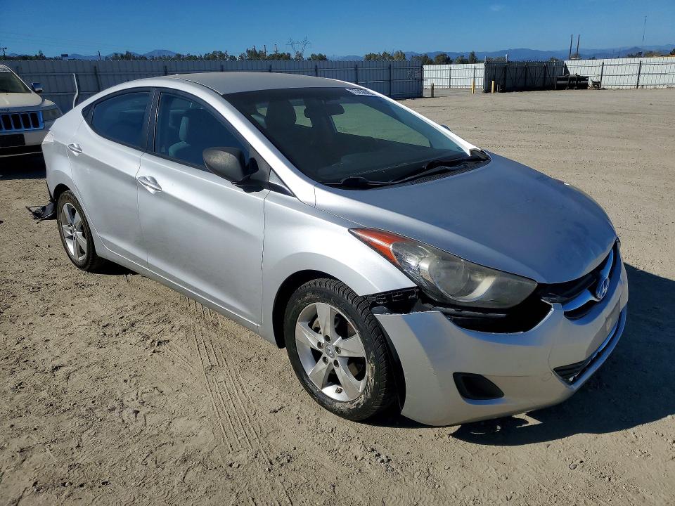 Photo 4 from auction – 2011 HYUNDAI ELANTRA with VIN KMHDH4AE2BU119610