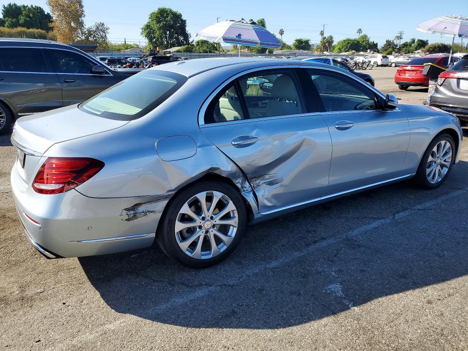 Photo 3 from auction – 2017 MERCEDES-BENZ E with VIN WDDZF4JBXHA078357