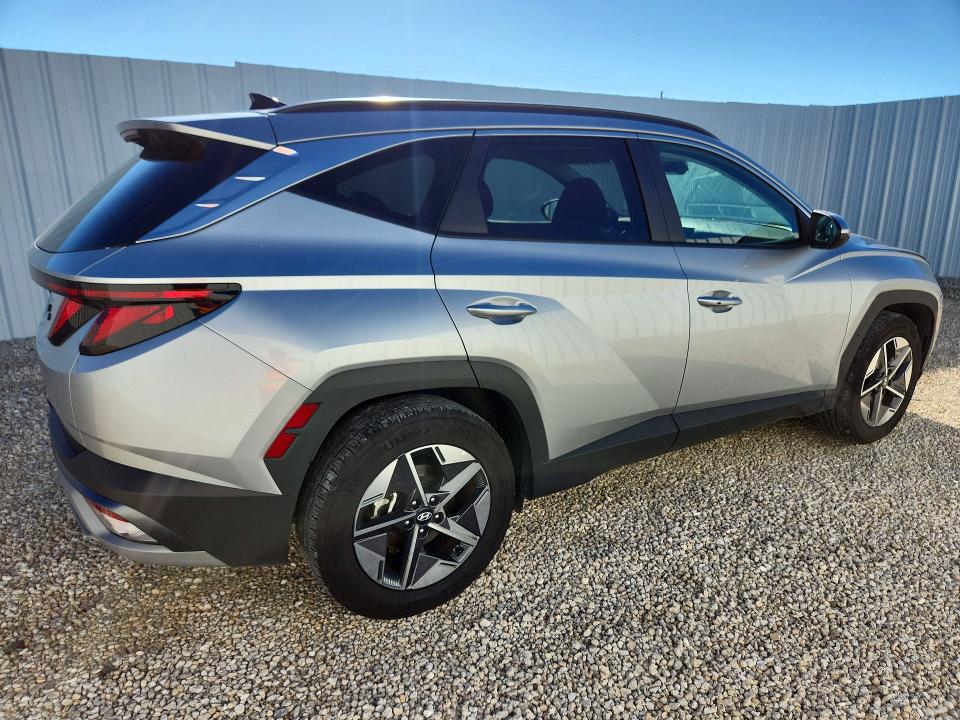 Photo 3 from auction – 2026 HYUNDAI TUCSON with VIN 5NMJB3DE4TH623342