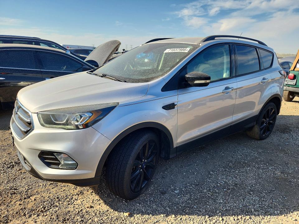 FORD ESCAPE 2017 with VIN 1FMCU9JD5HUB41699 - Photo from auction