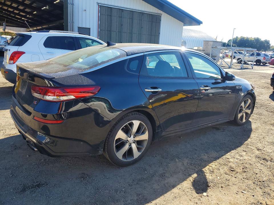 Снимка 3 от търг – 2019 KIA OPTIMA с VIN 5XXGT4L3XKG333441