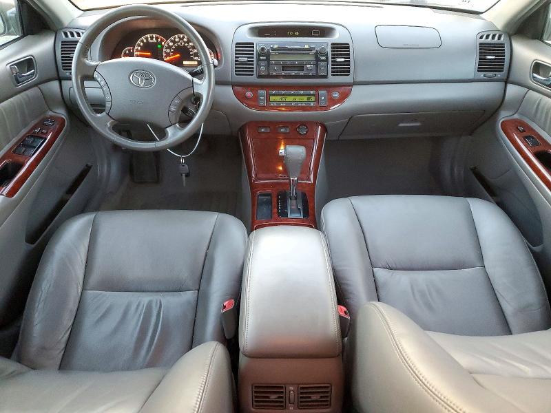 Снимка 8 от търг – 2005 TOYOTA CAMRY с VIN 4T1BE30K75U514789