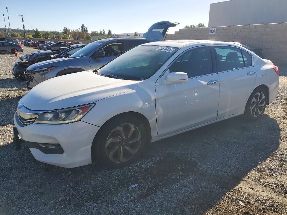 HONDA ACCORD 2016 with VIN 1HGCR3F80GA028517 - Photo from auction